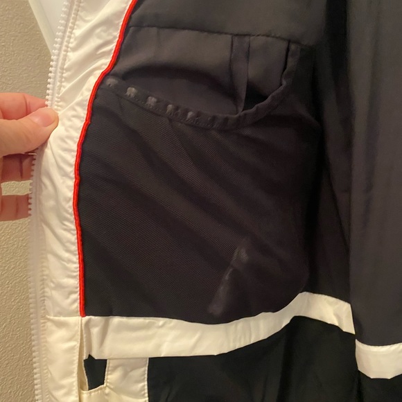 Perfect Moment Women’s Ski Jacket - Picture 5 of 10